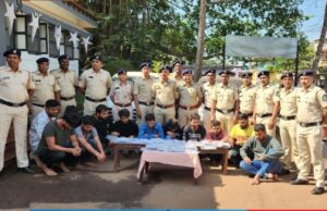 Gang of 12 from Maharashtra nabbed with 41 high end mobiles and 8 gram MDMA at Baga