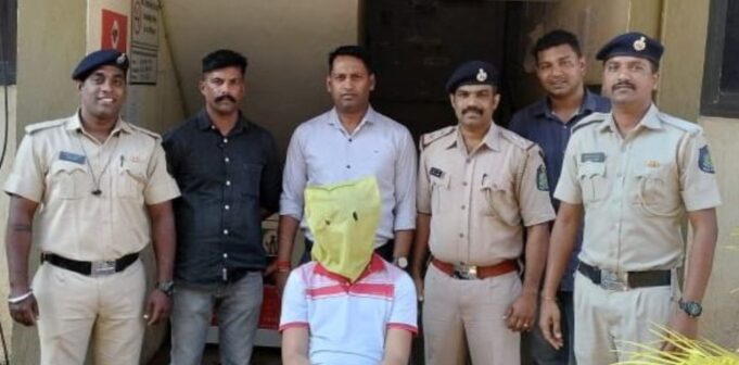 Man trying to flee from Goa after stealing Rs 3.34 lakh worth gold bracelet arrested at Dabolim Airport