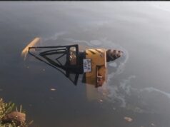 Crane falls into river at Vaghurme, Ponda; Operator meets watery grave