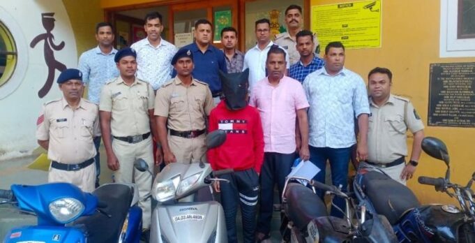 Two including a minor held by Mapusa Police for stealing 4 two-wheelers