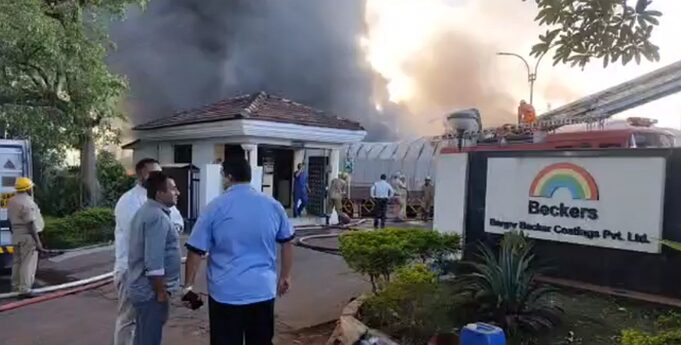 Massive fire engulfs paint factory at Pilerne; loss expected to be in crores; no injuries reported so far
