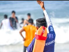 Lifesavers rescue 13 NIO students off Miramar beach