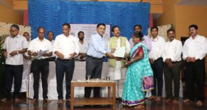 Houses illegally built in evacuee property at Mayem will be demolished: CM