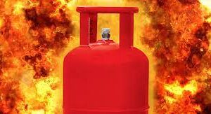 Cylinder blast damages Fatorda Restaurant and parked car