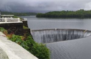 Selaulim dam fills up, overflows from crest