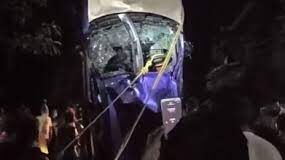 2 bodies found in car that plunged into river from bridge at Sanguem