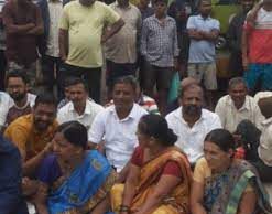 Kankumbi Villagers withdraw protest following assurance of speedy road repair by NHAI officials