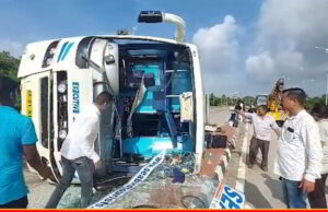 Bengalore to Panaji bus falls sideways at Agassaim; many passengers suffered simple injuries
