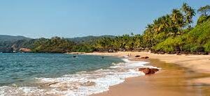 250 illegal structures identified on Arambol’s Girkarvado; High Court directs CRZ & GSPCB to take action