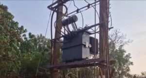 Electricity Dept employee injured due to shock while repairing transformer at Ponda