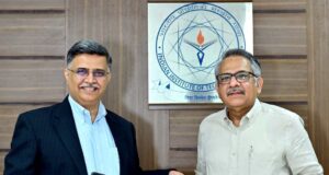 Prof Dhirendra Katti Assumes Directorship of IIT Goa