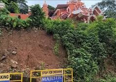 Retaining wall near Maruti temple at Mala, Panaji collapses