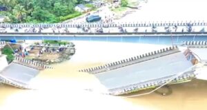41-year-old bridge over Kali river at Karwar collapses; no casualties reported