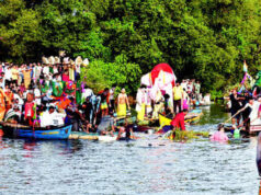 Sangod float boat capsizes at Cumbharjua; all occupants safe