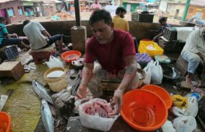 The Art of cutting Fish : skill , speed, and precision. panaji Fish Market