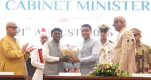Digambar Kamat & Ramesh Tawadkar Sworn In as Ministers in Sawant Government
