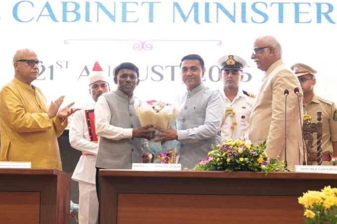 Digambar Kamat & Ramesh Tawadkar Sworn In as Ministers in Sawant Government