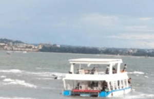 42 rescued from cruise boat & dinghy at Aguada Bay after rough weather