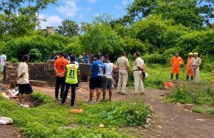 Youth feared drowned in abandoned well at Zuarinagar; search operation underway