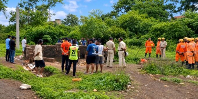Youth feared drowned in abandoned well at Zuarinagar; search operation underway