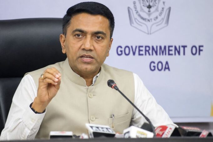 Govt announces Fish Seller Cards for traditional fishermen; only cardholders should be allowed to sell fish :CM