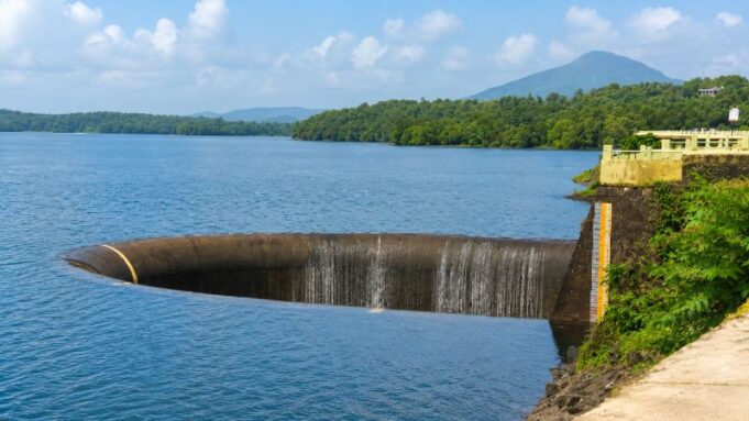 Salaulim Dam finally overflows, marks latest spillover since 2012