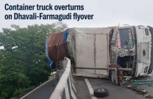 Container truck overturns on Dhavali-Farmagudi flyover, driver injured