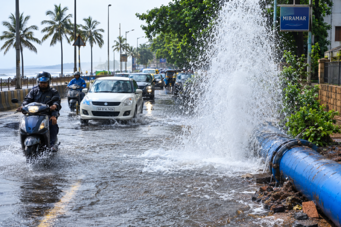 Pipeline bursts at Miramar, flooded roads pose hardship to commuters