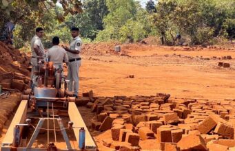 Machinery seized in raid on alleged illegal laterite quarry at Naquerim